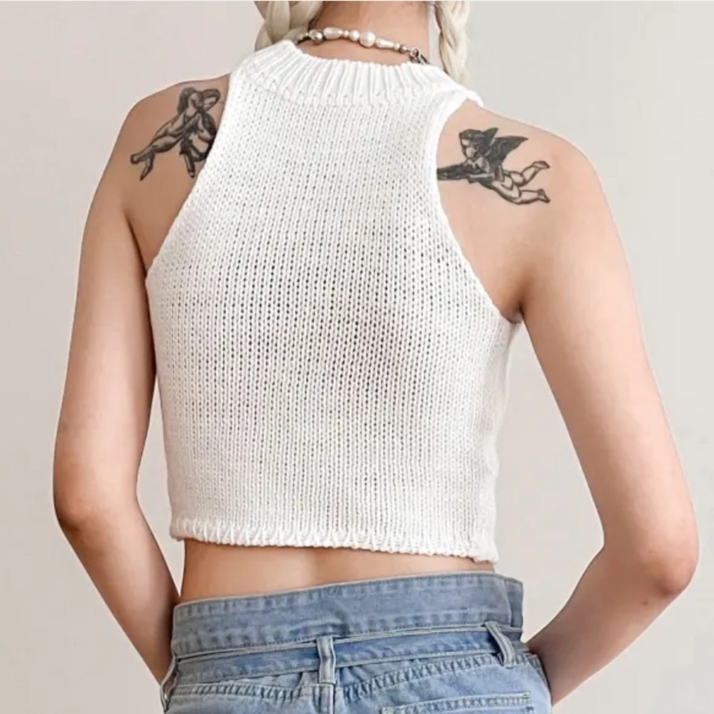 STORETS GREEN CROP TOP